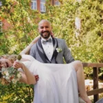 Dein Hochzeitsfotograf in Hanau: So fängt der Profi eure Magie ein Hochzeitsfotograf Hanau fotografiert Brautpaar im Schlossgarten